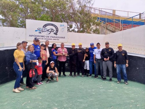 Copa 42 Aniversario de la Promulgación de La Ley del Ejercicio de la Profesión del Licenciado en Administración y Día del Licenciado en Administración. 