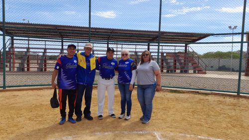 Torneo Intergremial de softbol, bolas criollas y dominó, junto a los equipos del Colegio de Médicos, Contadores, Veterinarios, Abogados y  Licenciados en Administración.