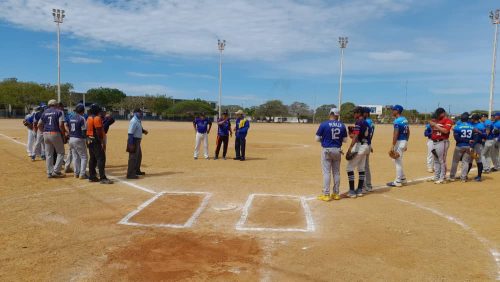 Torneo Intergremial de softbol, bolas criollas y dominó, junto a los equipos del Colegio de Médicos, Contadores, Veterinarios, Abogados y  Licenciados en Administración.